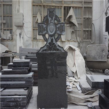 Monumen Nisan Salib